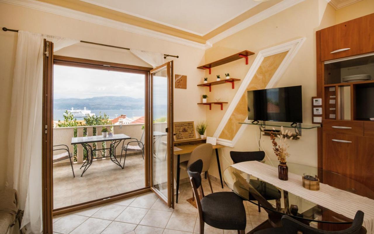 Apartman Mediterraneo Supetar Exterior photo